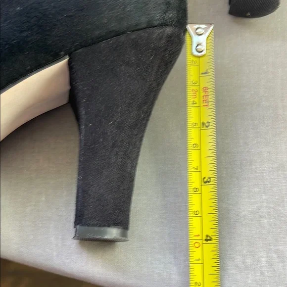 Daisy Fuentes Black Suede Scallop Laced Trim Heels Size 7 - Picture 8 of 10